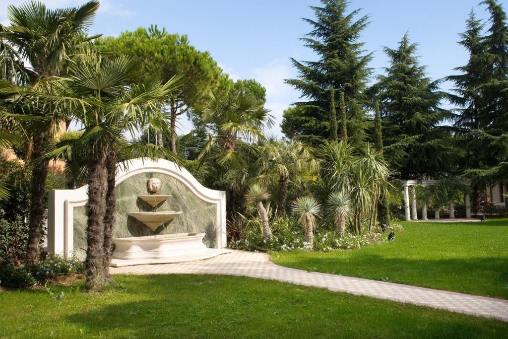 Monastero Resort & Spa Soiano Del Lago Exterior foto